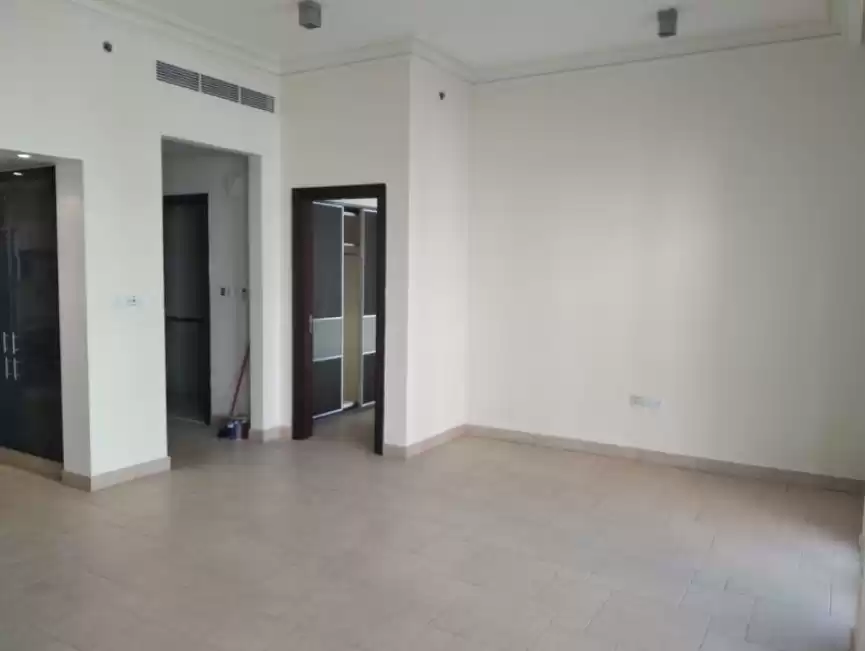 Résidentiel Propriété prête 1 chambre S / F Appartement  a louer au Al-Sadd , Doha #11052 - 1  image 